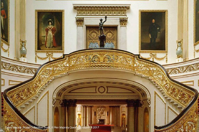 Buckingham Palace Entrance Ticket & British Royalty Guided Tour - The royal walk starts at the Duke of York Column