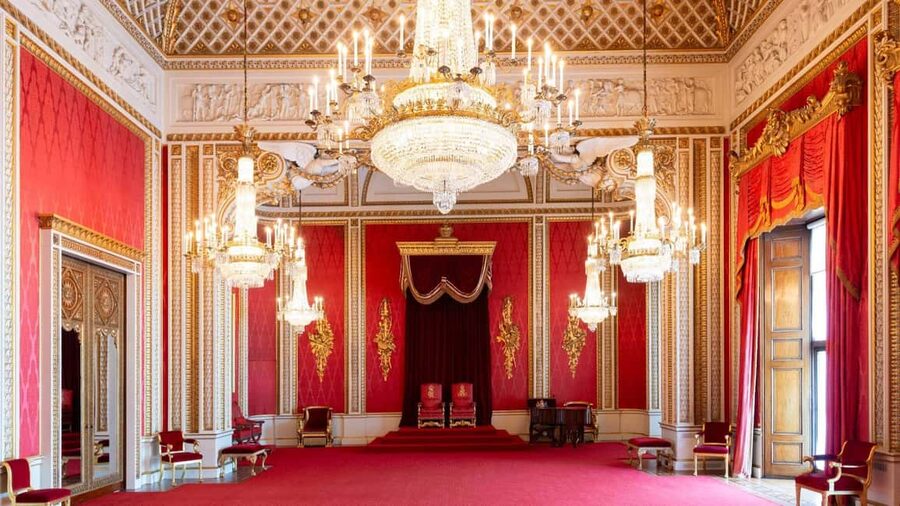 Buckingham Palace State Rooms Entry & Royal London Audio App - Inside Buckingham Palace’s 19 State Rooms