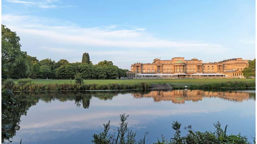 Buckingham Palace State Rooms Entry & Royal London Audio App - Rembrandt, Rubens, and the royal art collection