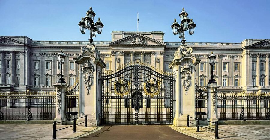 Buckingham Palace: The State Rooms Entrance Ticket - Who will enjoy this Buckingham Palace visit?