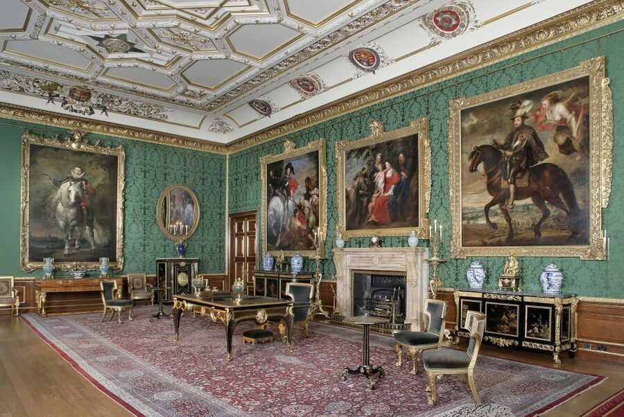 Buckingham Palace & Windsor Castle: Full-Day Tour - Exploring Windsor Castle