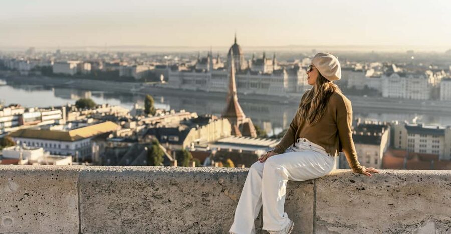 Buda Castle: Private photoshoot with a local guide - Meeting Bence at Szentháromság Square