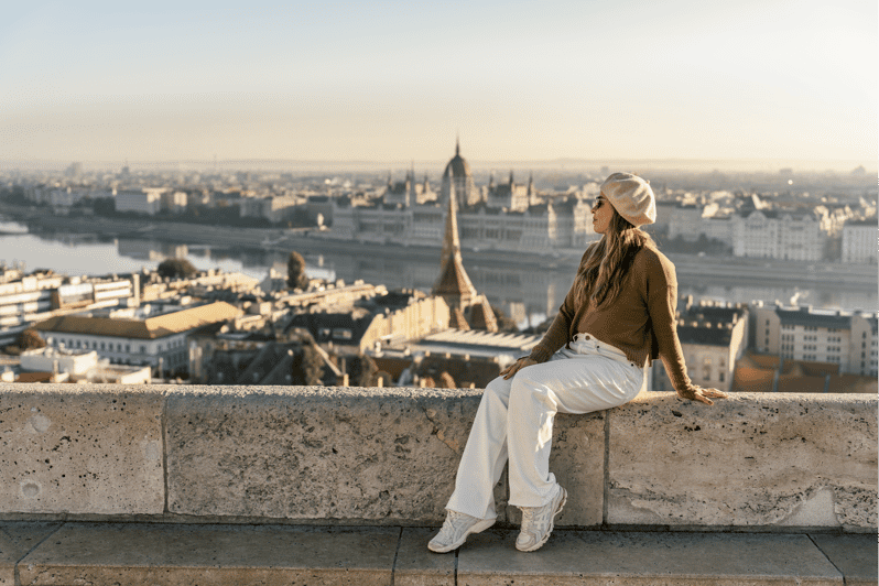 Buda Castle: Private photoshoot with a local guide - Forty minutes around Buda Castle