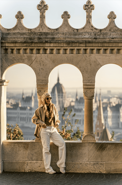 Buda Castle: Private photoshoot with a local guide - Who should book this session