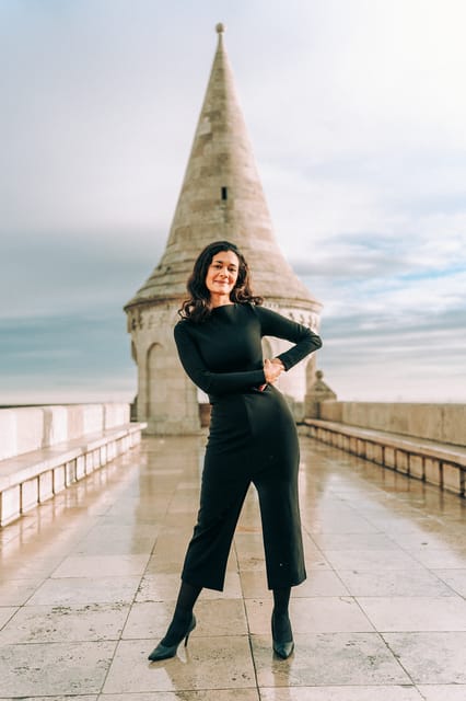 Buda Castle: Private photoshoot with a local guide - Planning the hour well