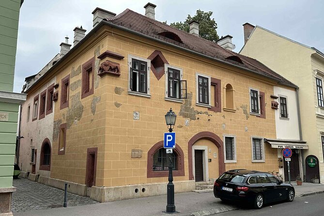 Buda Castle Tour: History and Architecture - Why this Buda Castle walk is different