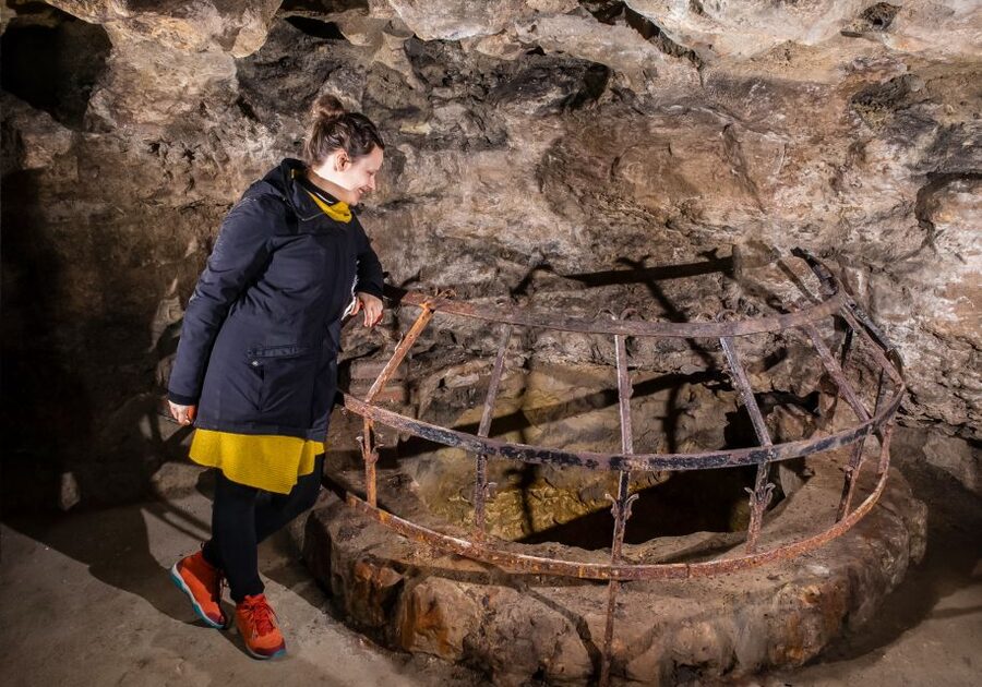 Budapest: Buda Castle Cave Tour - What lies beneath Buda Castle