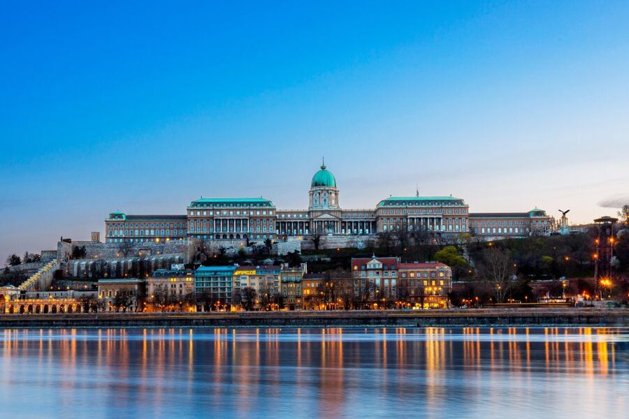 Budapest: Buda Castle Walk with Saint Stephen's Hall - What $29 gets you