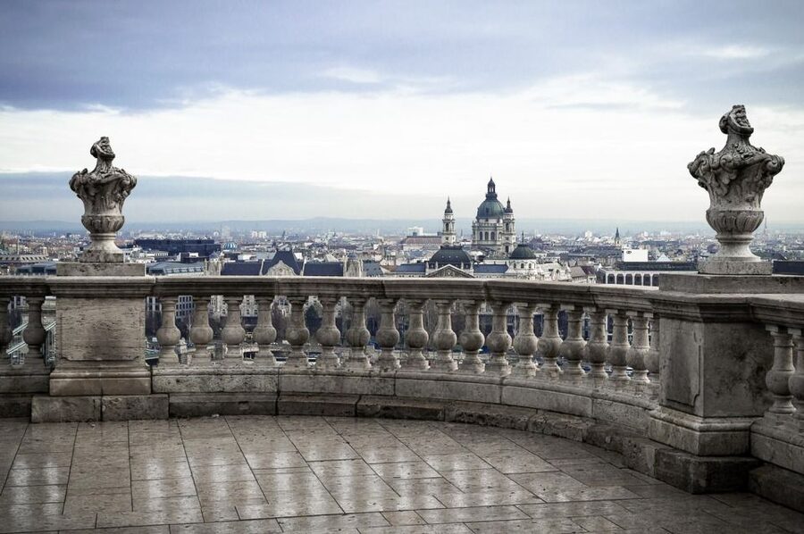 Budapest: Buda Castle Walking Tour in German - Meeting at Holy Trinity Square