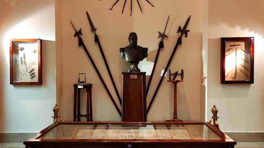 Cairo: Private Tour to Abdeen Palace with transfers. - Arriving before the palace opens