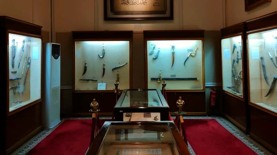 Cairo: Private Tour to Abdeen Palace with transfers. - Silver, medals, and royal gifts