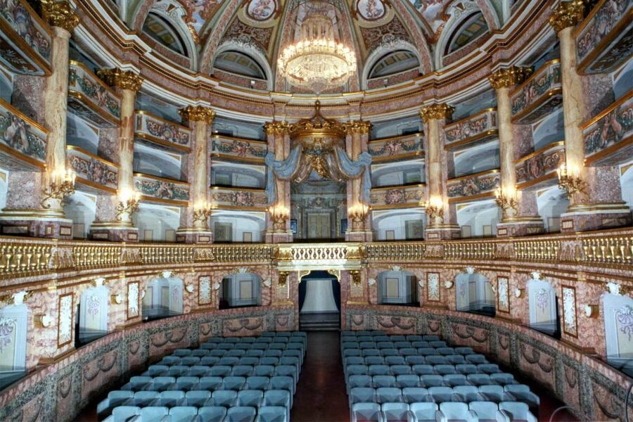 Caserta: Royal Palace of Caserta Guided Tour - Why Caserta feels different from an ordinary palace visit