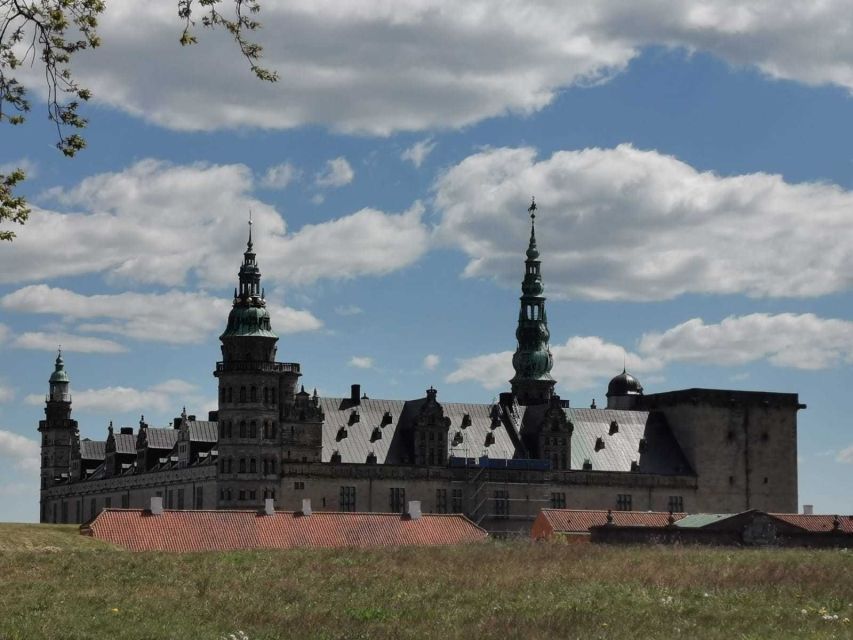 Castles: Kronborg (Hamlet) & Frederiksborg - The guides are central to the experience