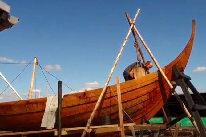 Cathedral ,Viking ships Tour, Palace and Castle (April) - The drive to Hillerød and Frederiksborg Palace