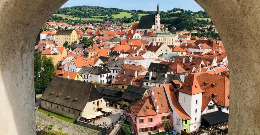 Cesky Krumlov: Insta-Perfect Walk with a Local - Key points at a glance