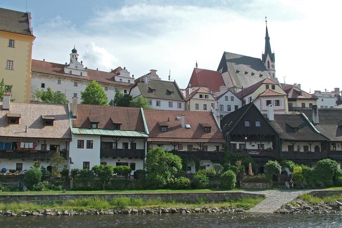Cesky Krumlov Old Town Private Walking Tour - Booking, meeting point, and cancellation details
