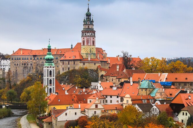Cesky Krumlov Scavenger Hunt & Highlights Self Guided Audio Tour - The castle, tower, and Lazebnický Most