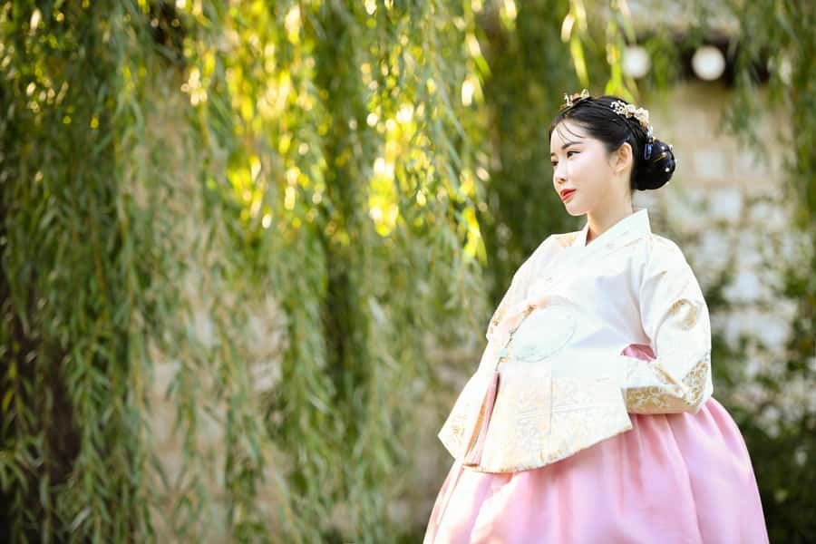 Changdeokgung Hanbok Experience at hanboknam - Choosing Hanboknam near Changdeokgung