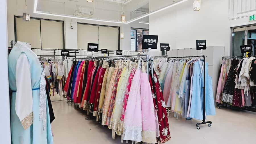 Changdeokgung Hanbok Experience at hanboknam - Is $14 a good value?