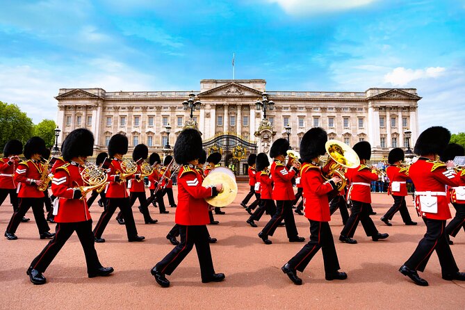 Changing of the Guard Guided Tour at Buckingham Palace - Timing, ceremony changes, and weather