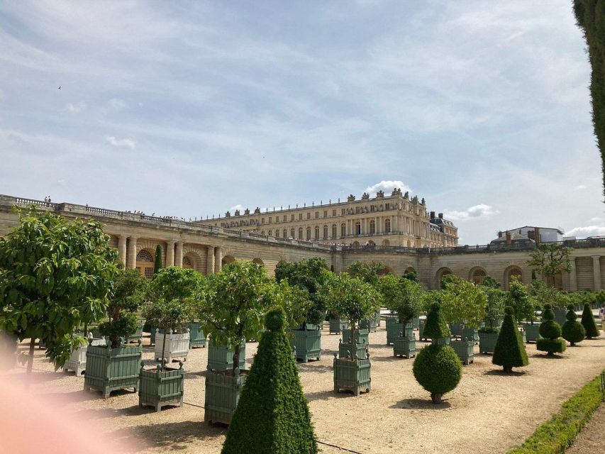 Chateau de Fontainebleau & Chateau de Versailles - Why Fontainebleau makes the right first stop