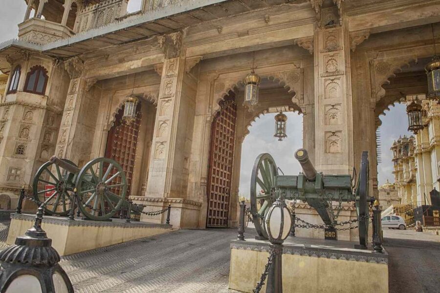 City Palace Udaipur Express visits with english speaks guide - Why the City Palace deserves your time