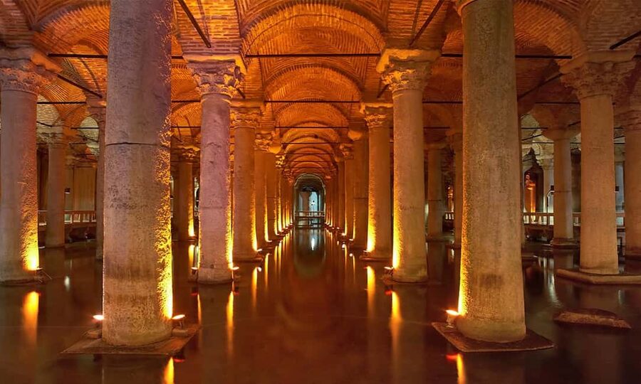 Combo: Hagia Sophia+Basilica Cistern Optional Topkapi Palace - Basilica Cistern: Istanbul’s most atmospheric stop