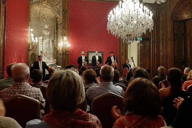 Concert at the Palais Schönborn-Batthyány by the Vienna Baroque Orchestra - Who will enjoy this most?