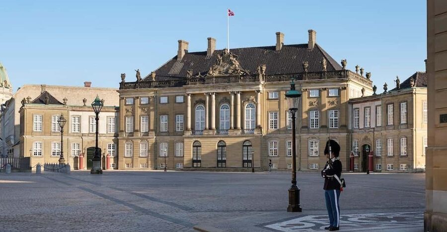 Copenhagen: Amalienborg Palace Museum Entry Ticket - Christian X’s study and the feel of royal work