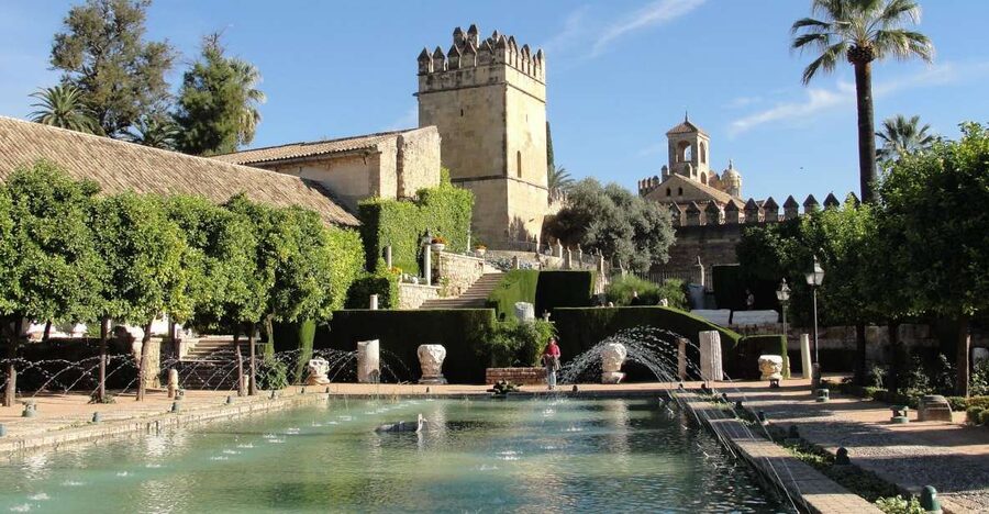 Cordoba: Alcazar Guided Tour and Skip-the-Line Ticket - Entering the former palace of the Catholic monarchs