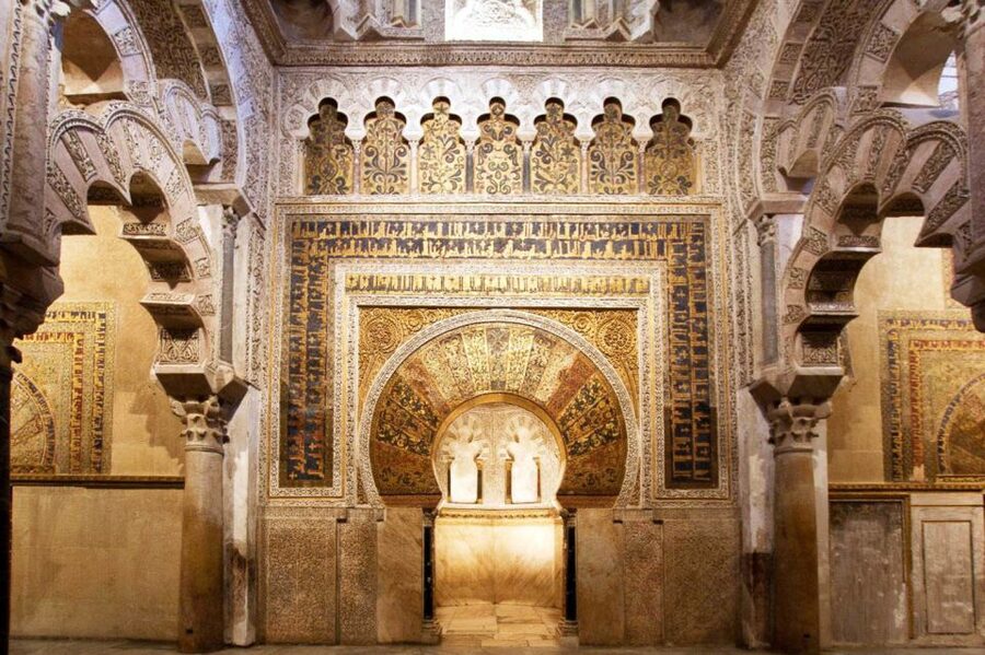 Córdoba Guided Tour of the Mosque, Jewish Quarter & Alcazar - Why this four-hour route works in Córdoba