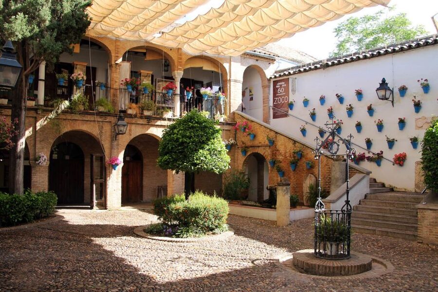 Córdoba Guided Tour of the Mosque, Jewish Quarter & Alcazar - Ninety minutes inside the Mosque-Cathedral