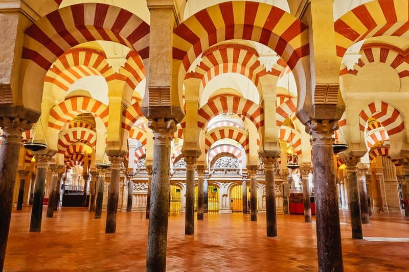 Córdoba: Jewish Quarter, Mosque, and Alcázar Tour - What you see at the Alcázar of the Christian Monarchs