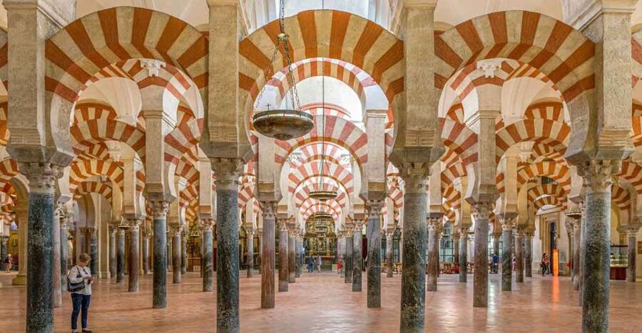 Córdoba: Mosque and Alcazar Private Tour with tickets - The Christian Alcazar and its changing role