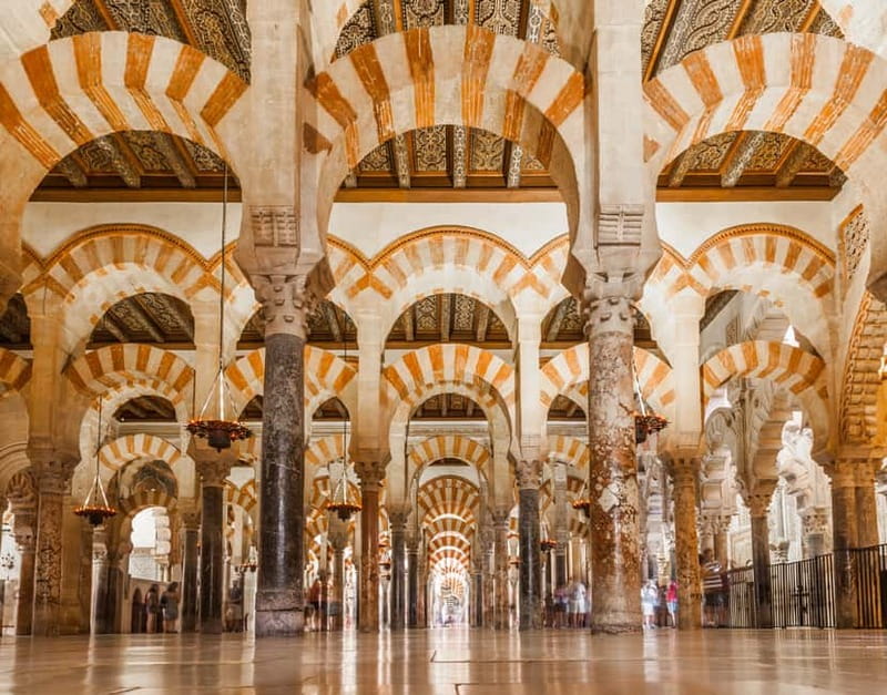 Córdoba: Mosque-Cathedral, Jewish Quarter and Alcázar Tour - Should you book the Córdoba Mosque-Cathedral and Alcázar tour?