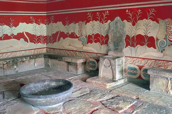 Crete Discovery Palace of Knossos, Wine and Olive Oil Experience - Seeing how organic olive oil is made