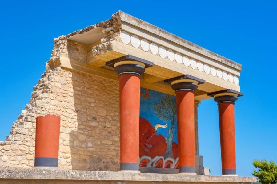 Crete: Knossos Palace and Museum E-Tickets with Audio Guides - Why Knossos deserves the first part of your day