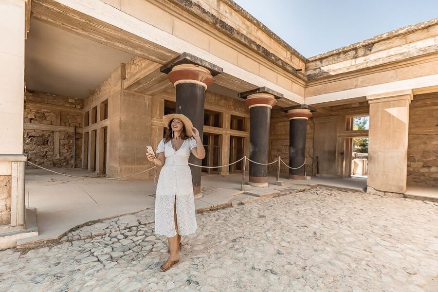 Crete: Knossos Palace and Museum E-Tickets with Audio Guides - What the Knossos audio tour adds