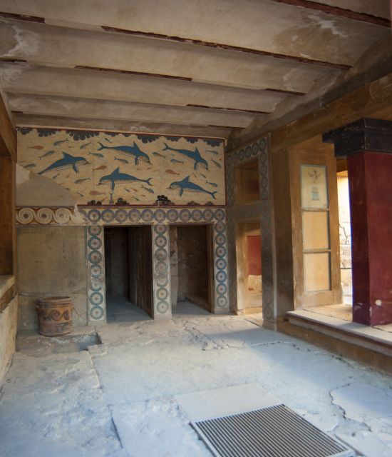 Crete: Knossos Palace and Museum Skip the line Guided tour - Why Knossos works better with a guide