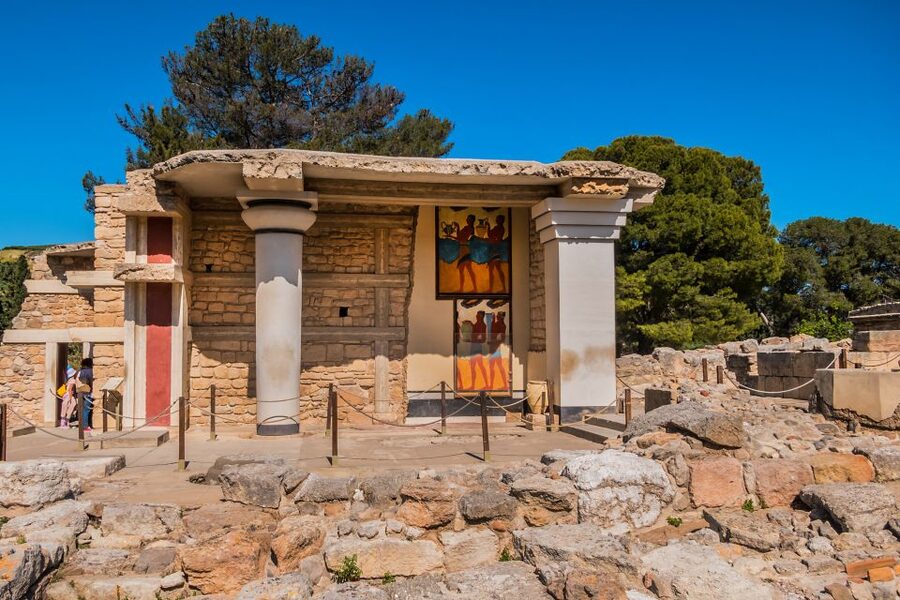 Crete: Knossos Palace Entry Ticket with Optional Audio Guide - Murals, the Throne Room, and Restored Details