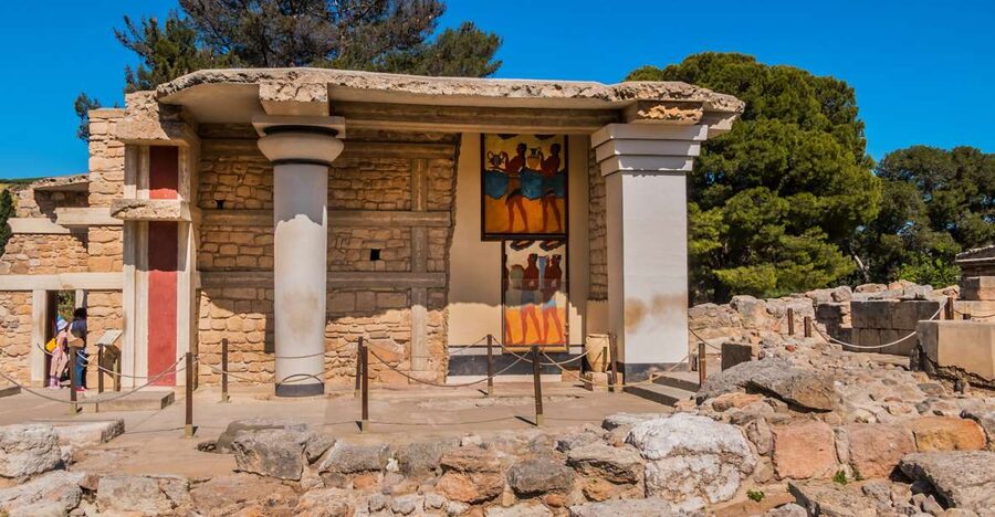 Crete: Knossos Palace Entry Ticket with Optional Audio Guide - Getting to Knossos From Heraklion