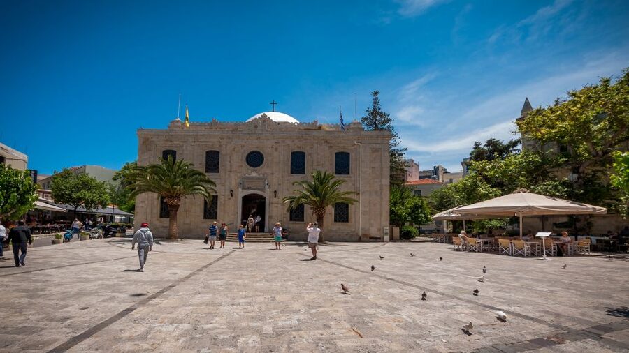 Crete: Knossos Palace, Heraklion City, Market Guided Tour - Heraklion’s harbor, market, and free time
