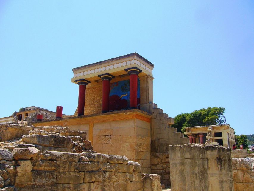 Crete: Knossos Palace & Heraklion Guided Tour - Heraklion Archaeological Museum: the best use of your free time