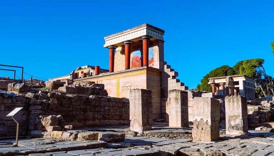 Crete: Knossos Palace, Winery & Olive Oil Tour with Lunch - Reaching Knossos before the crowds