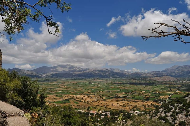Crete: Lasithi Plateau and Knossos Palace Day Tour - One day from Minoan ruins to mountain mythology