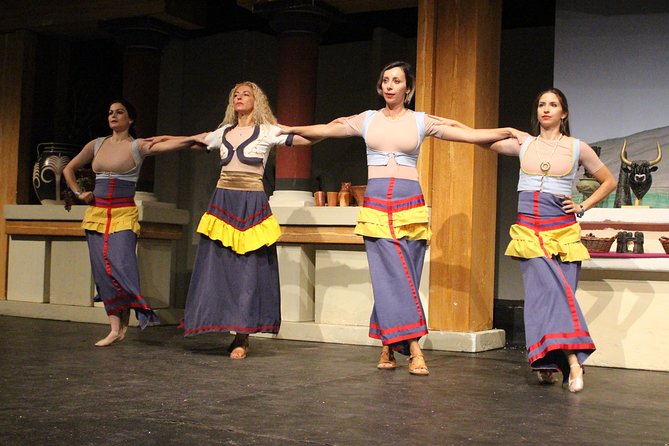 Crete Minoan Discovery Tour with Knossos Palace, Heraklion, and Live Dance Show - Walking through the Palace of Knossos