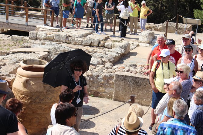 Crete Minoan Discovery Tour with Knossos Palace, Heraklion, and Live Dance Show - Guides, transport, and group size