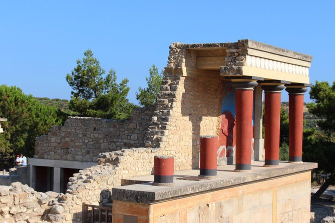 Crete Minoan Discovery Tour with Knossos Palace, Heraklion, and Live Dance Show - Who should book the Knossos and Heraklion tour?