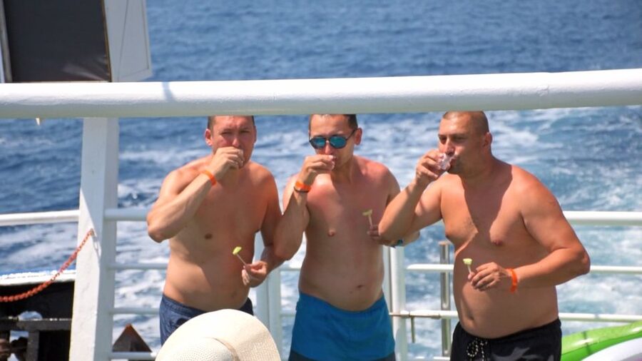 Crete: Mirabello Bay Cruise with Onboard Cocktail - Food, drinks, and what to pack