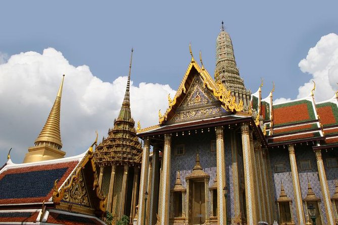 Damnern Saduak Floating Market, Grand Palace and Wat Phra Keo Tour from Bangkok - A long morning on the road from Bangkok